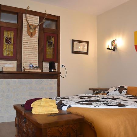 Hotel Domaine De La Ferte Clairbois à Sainte-Suzanne  Extérieur photo